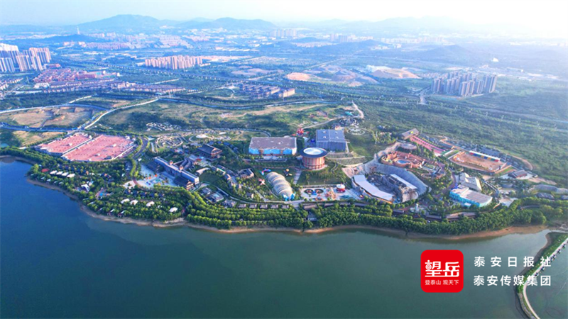 泰山石敢当景区联袂泰山封禅大典推出“济泰市民专享·昼夜同游”特惠活动 “双景联动